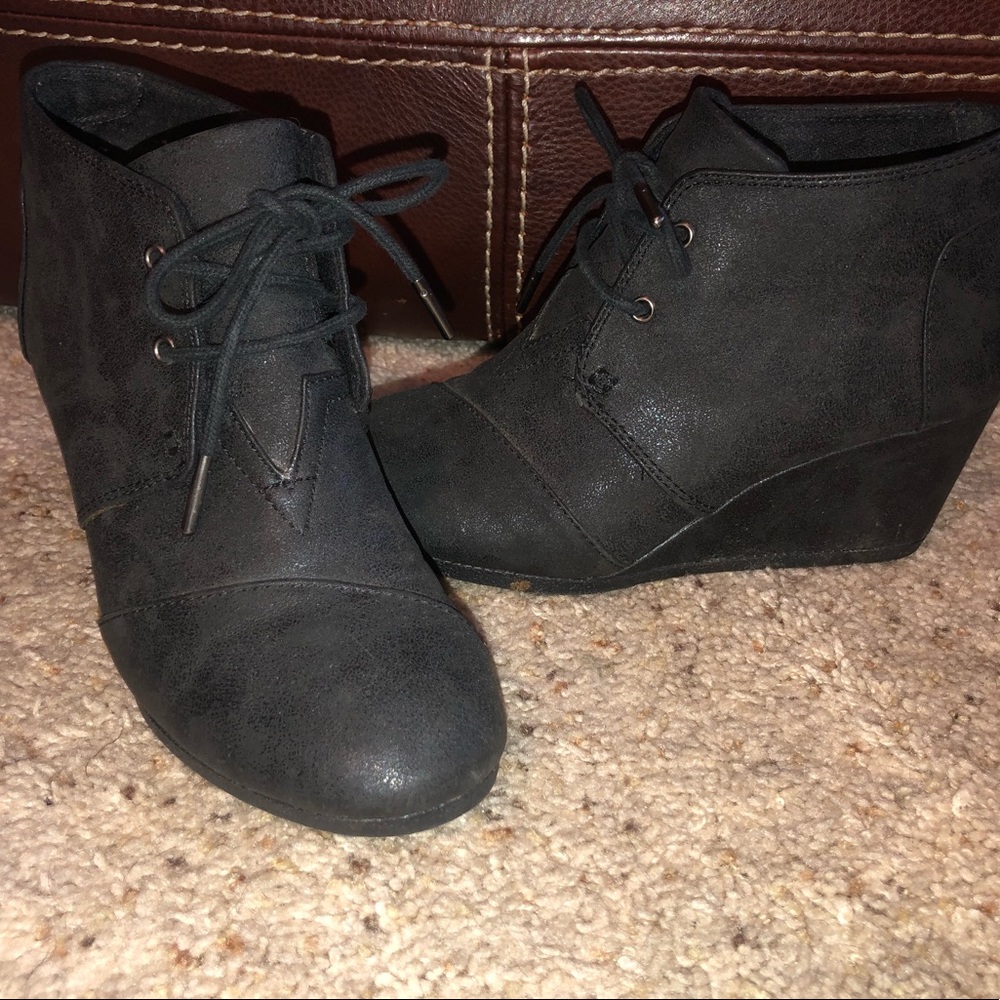 Black toms booties